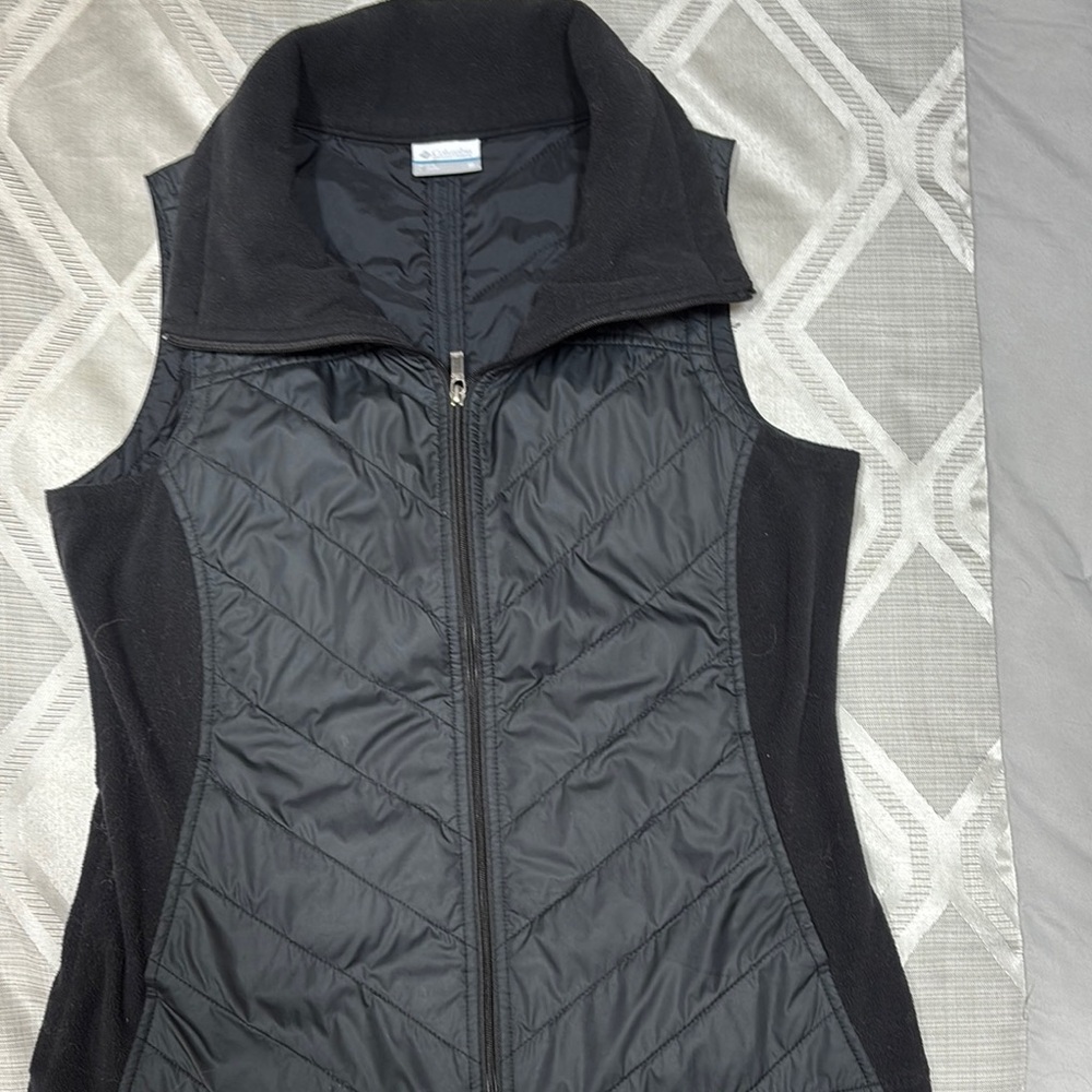Columbia Black Quilted Athletic Vest
